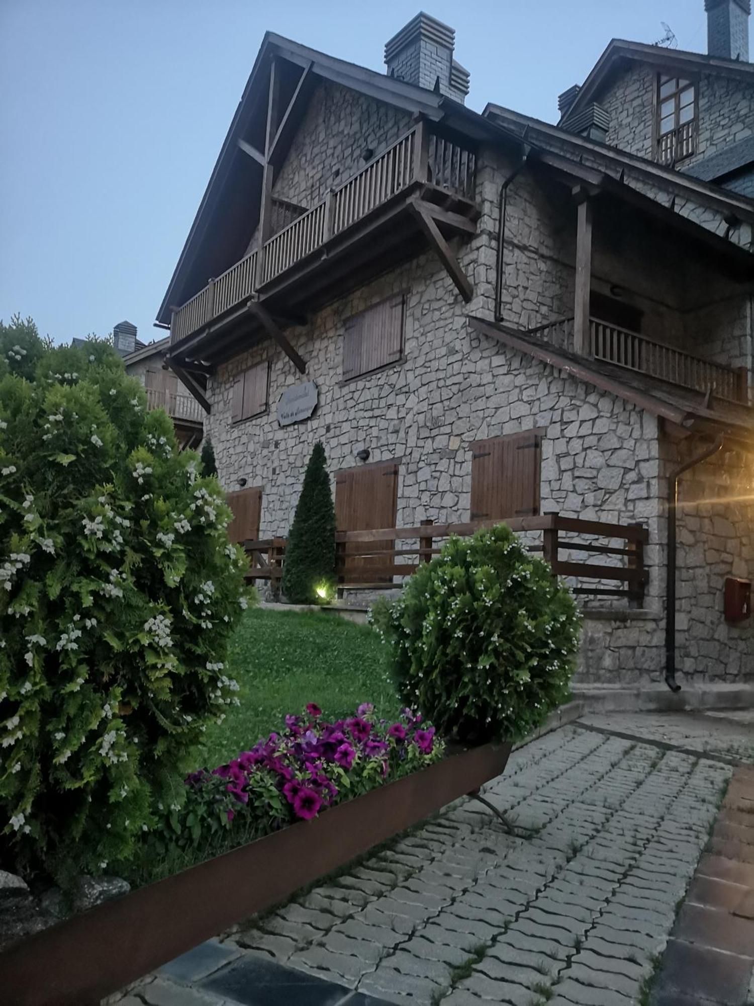Residencial Valle De Бенаск Екстериор снимка
